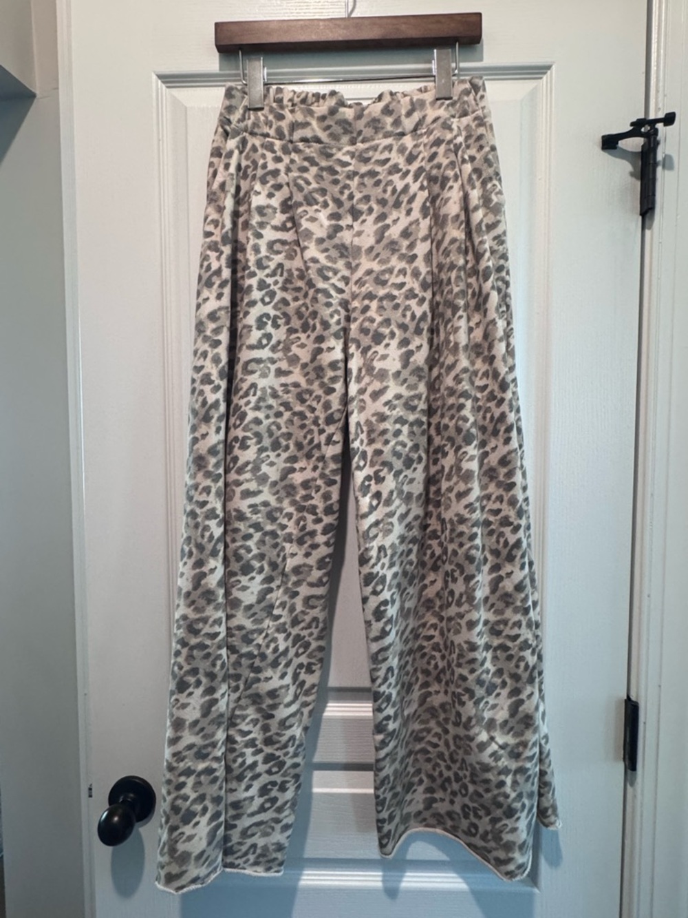 aerie Street Trouser Leopard Wide Leg Sweatpants - Picture 2 of 5